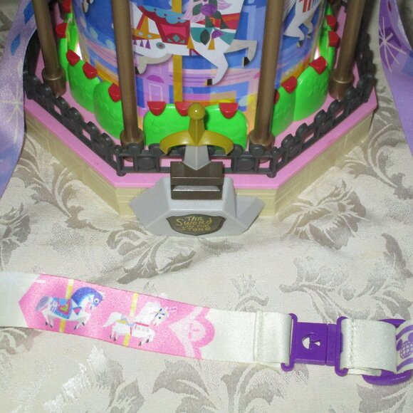 FIRM! DISNEY PARKS 2025 PRINCE CHARMING REGAL CAROUSEL MUSICAL & LIGHT UP Video - Picture 6 of 8